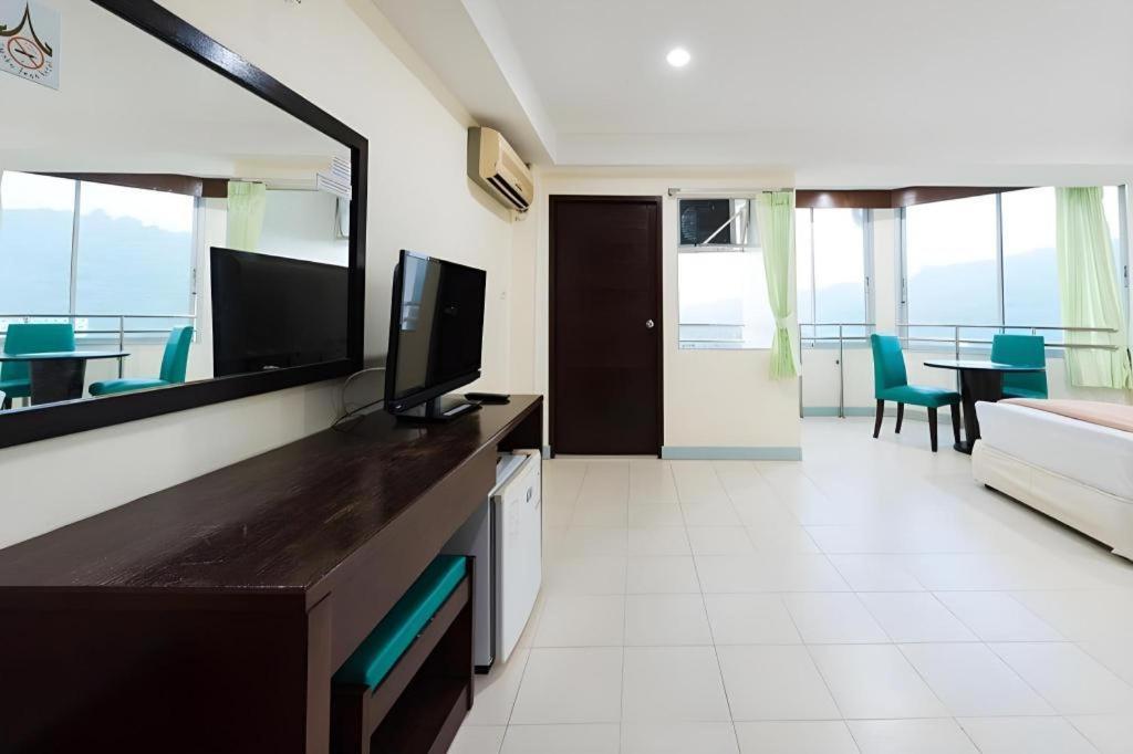 Nice Beach Hotel Rayong Dış mekan fotoğraf