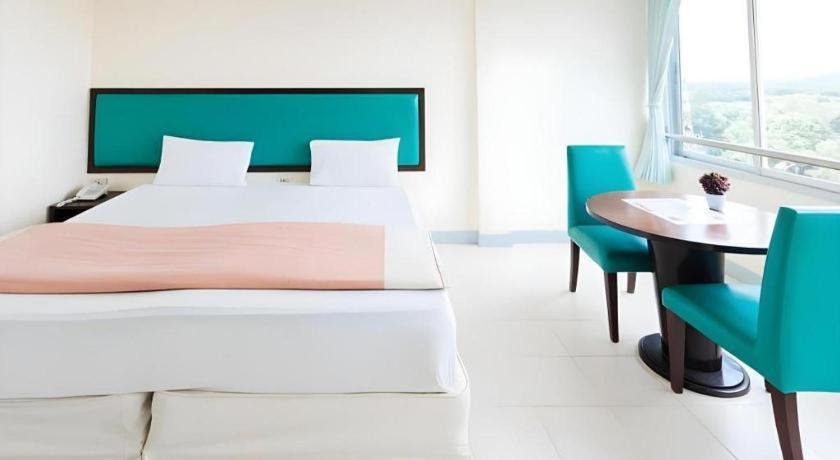 Nice Beach Hotel Rayong Dış mekan fotoğraf